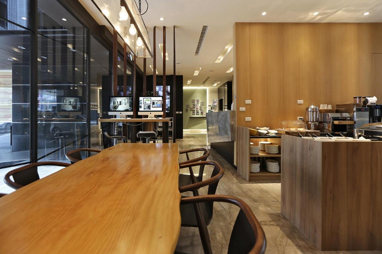 Miller Inn Тайчжун Экстерьер фото