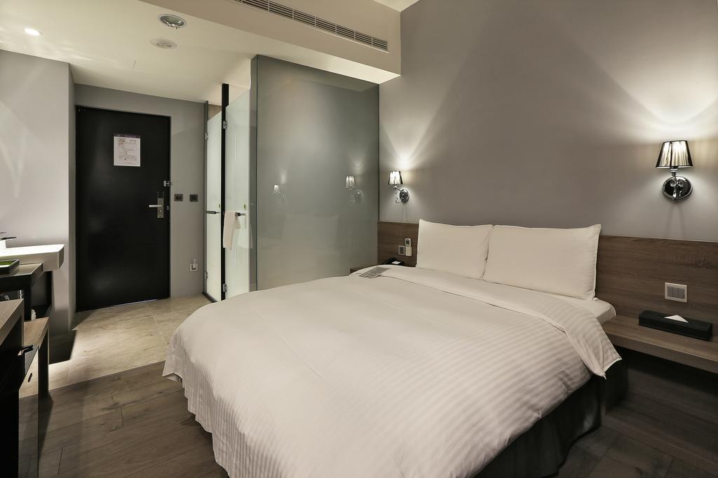 Miller Inn Тайчжун Экстерьер фото