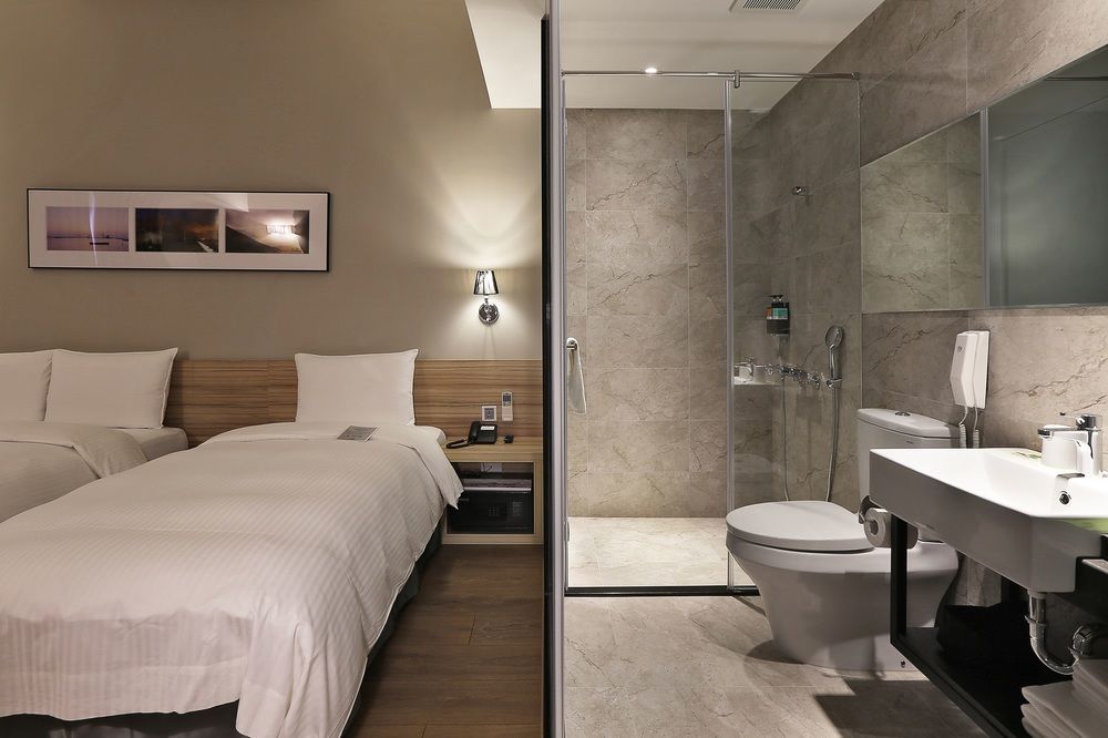 Miller Inn Тайчжун Экстерьер фото