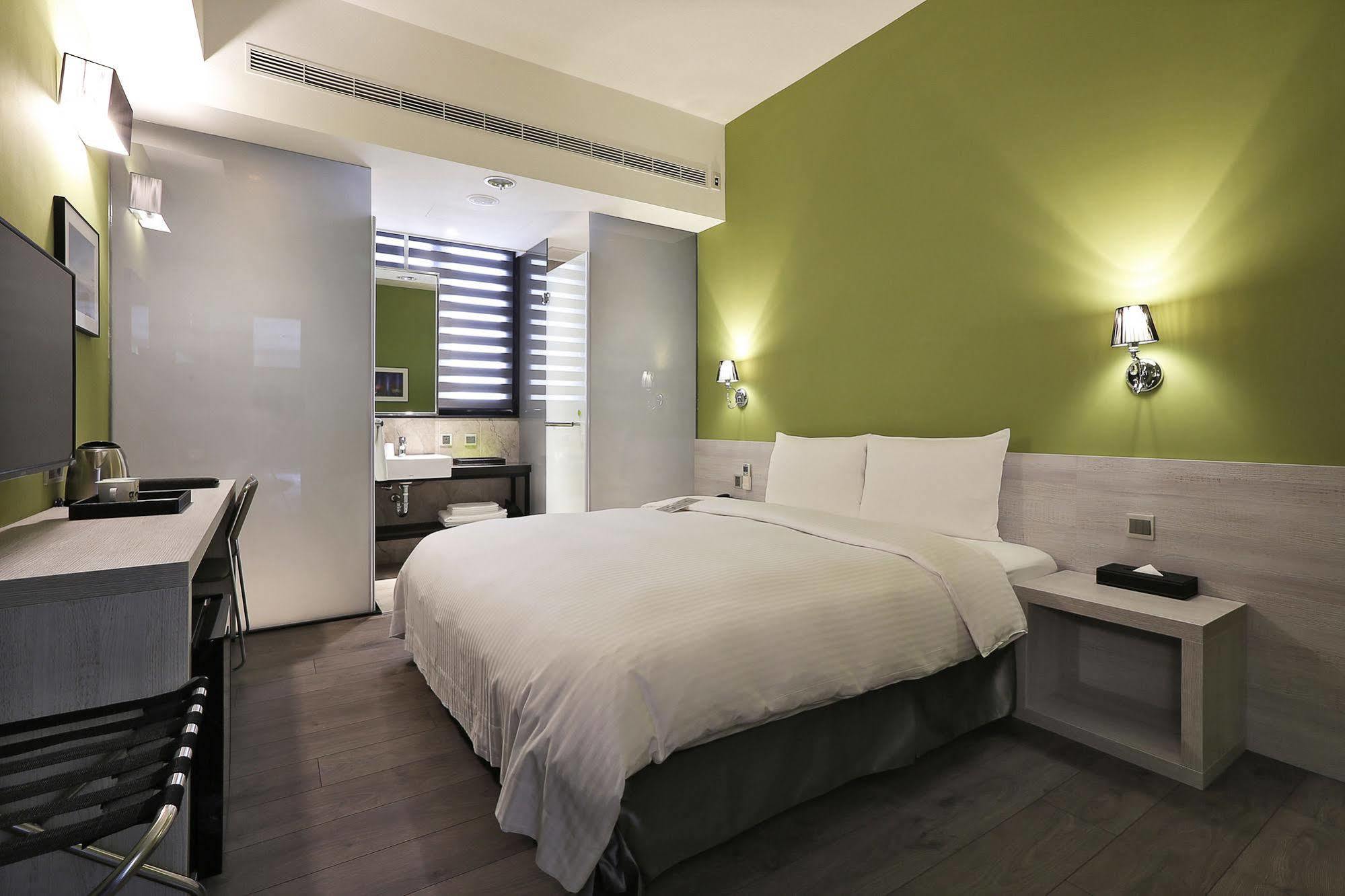 Miller Inn Тайчжун Экстерьер фото