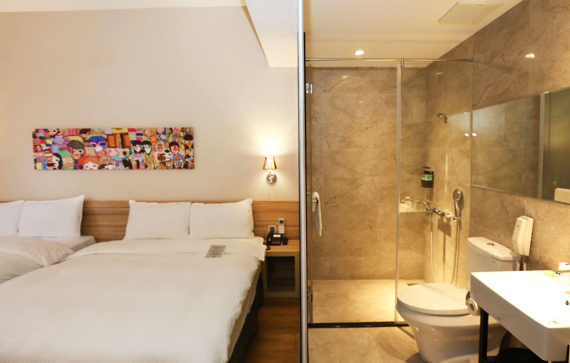 Miller Inn Тайчжун Экстерьер фото